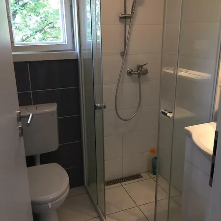 Szegfu Apartmanhaz *
